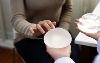 Choosing breast implants